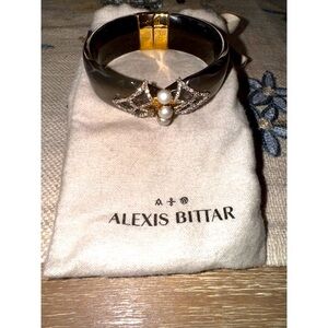 Alexis Bittar Bangle Bracelet Pearl Crystal Hinge Closure Designer‎ Jewelry
